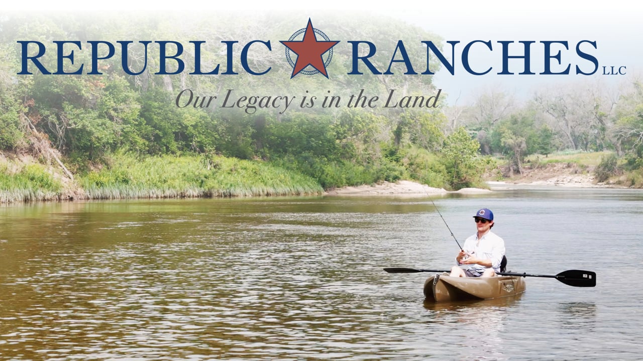 Paddler crossing the river at Sierra Leone River Ranch