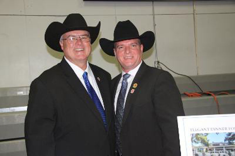 Auctioneers Mark West and Scotty Gibbs