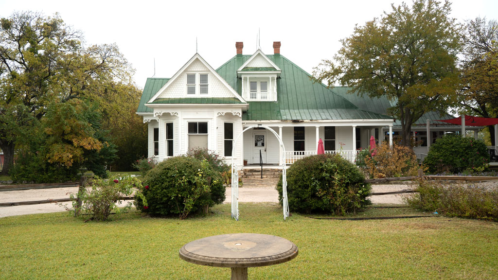 Hooper's restaurant in Kingsland, Texas
